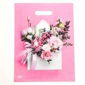 Розовый пакет с цветочным принтом и вырубной ручкой (40х31 см) - Сима-Ленд - купить с доставкой в Серпухове