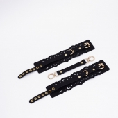 Черный кожаные оковы с узорами и золотистой фурнитурой - Crazy Handmade - купить с доставкой в Серпухове