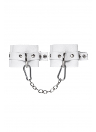 Белые мягкие кожаные наручники с люверсами - Pecado - купить с доставкой в Серпухове