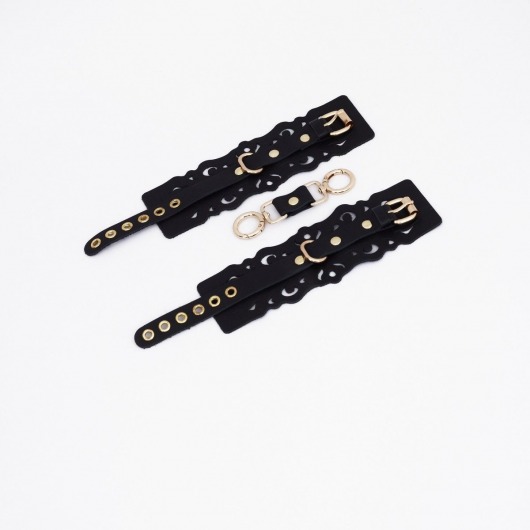 Черные кожаные наручники с узорами и золотистой фурнитурой - Crazy Handmade - купить с доставкой в Серпухове